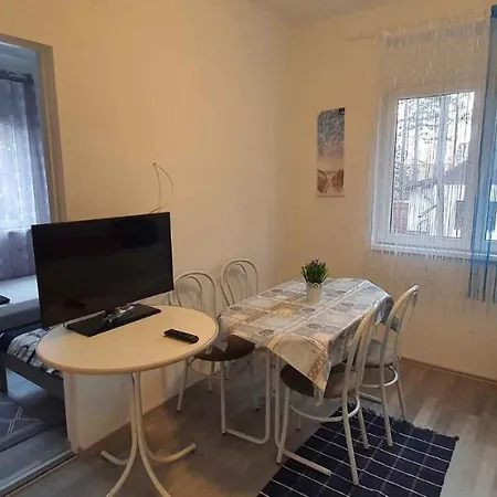 In - Balaton 44083 アパート *