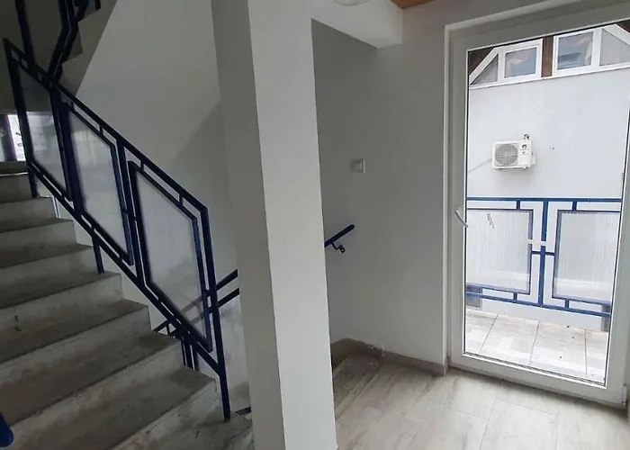 In - Balaton 44083 *